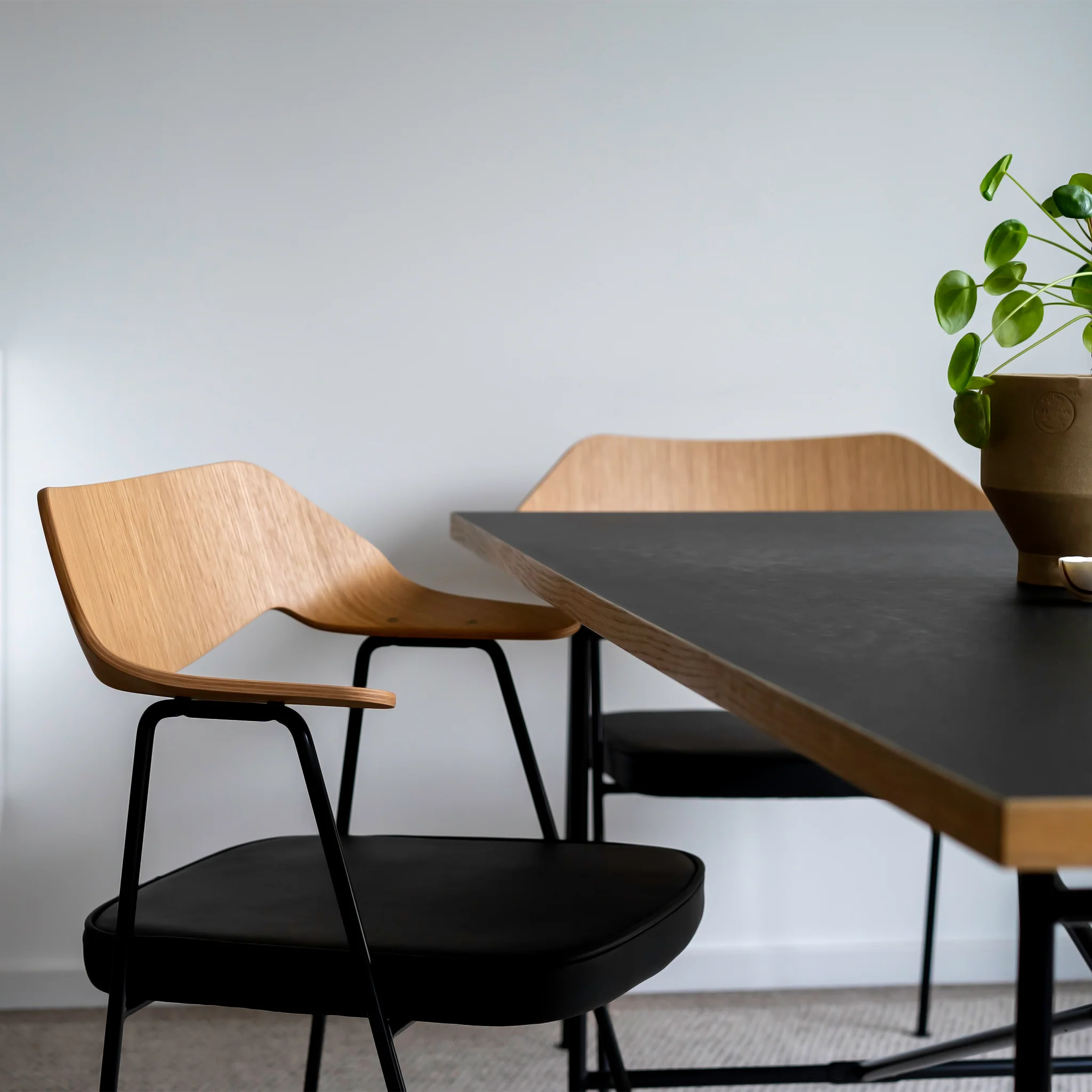 675 Chair - Leather Seat by Case - Image 4