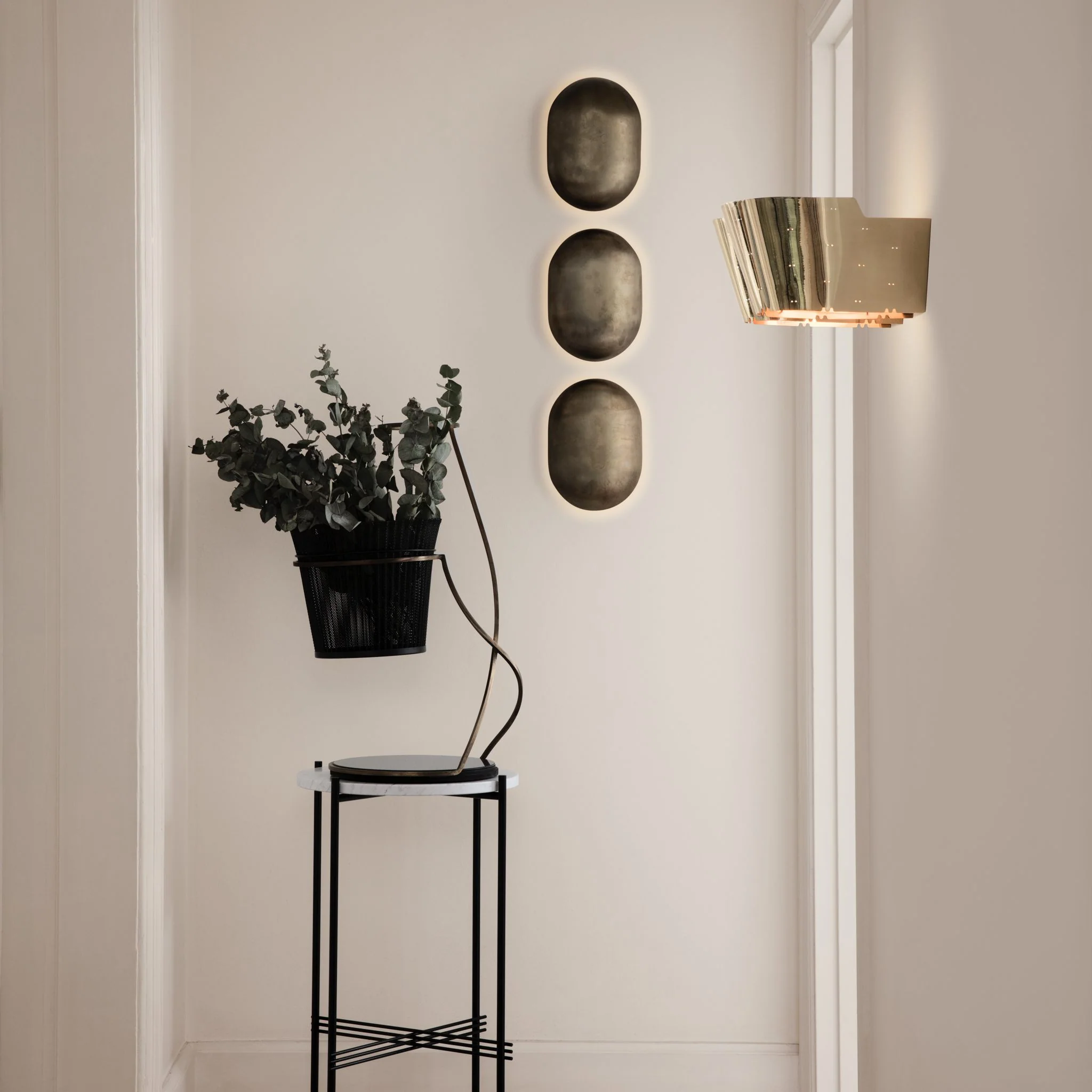 9464 Wall Lamp by Gubi - Image 3