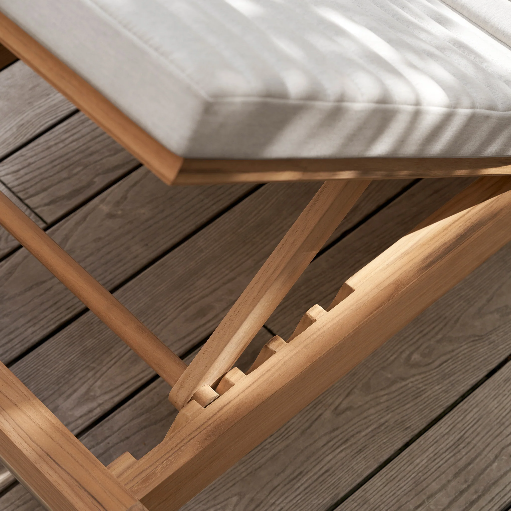 AH604 & AH604F Lounger and Footrest by Alfred Homann - Image 6