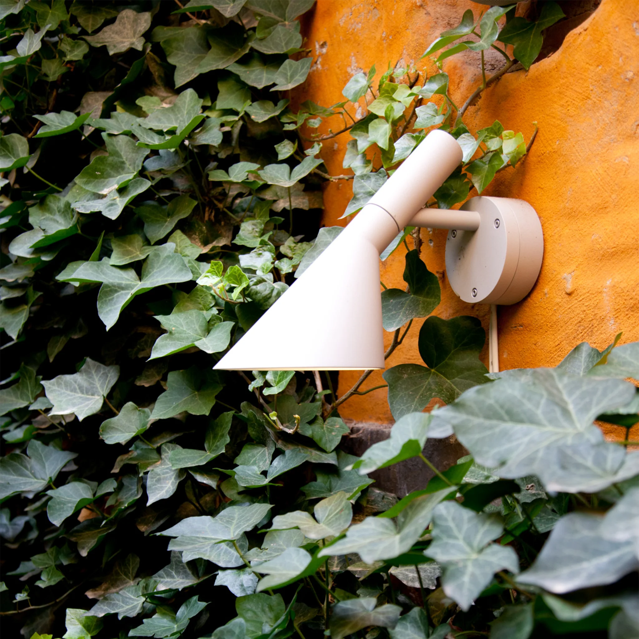 AJ 50 Outdoor Wall Light by Louis Poulsen - Image 4