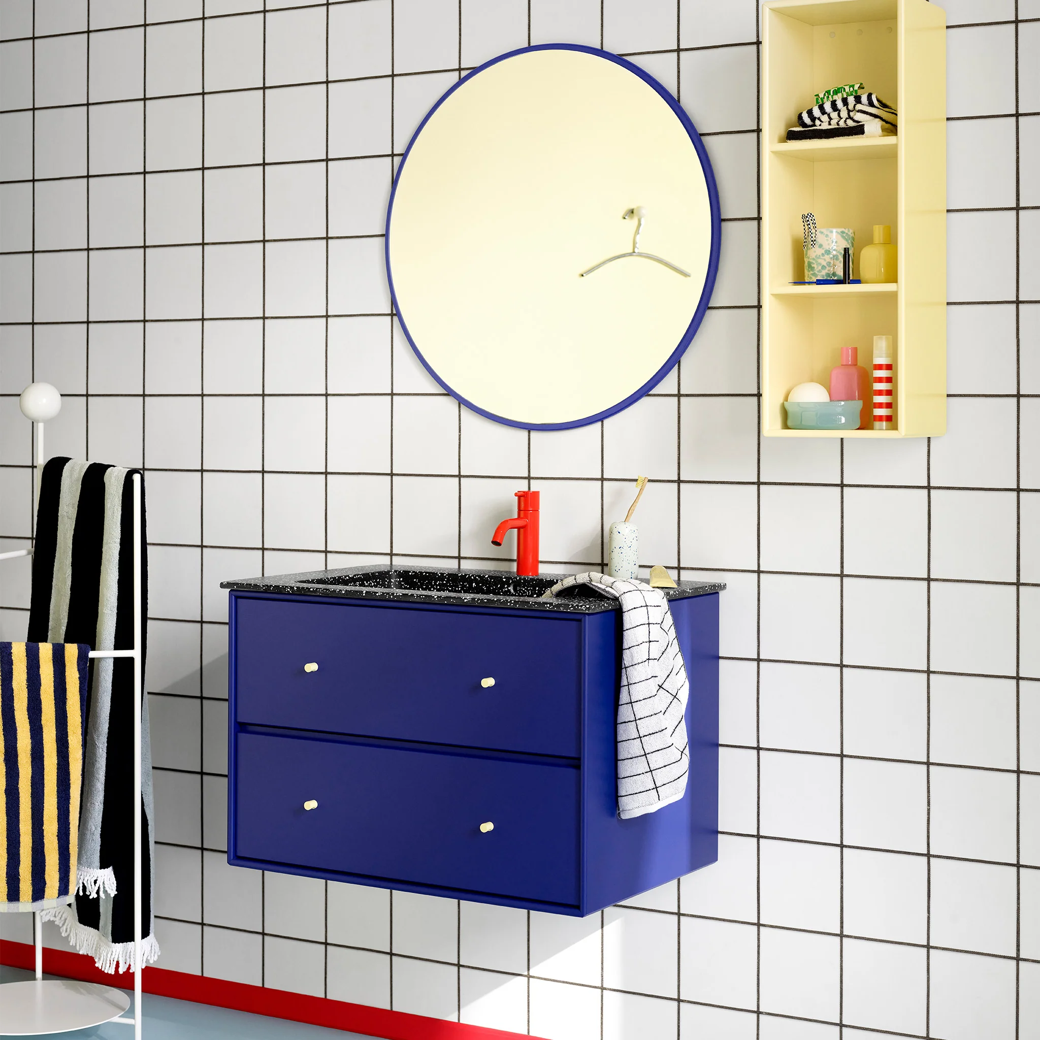 Around Mirror by Montana Furniture - Image 3