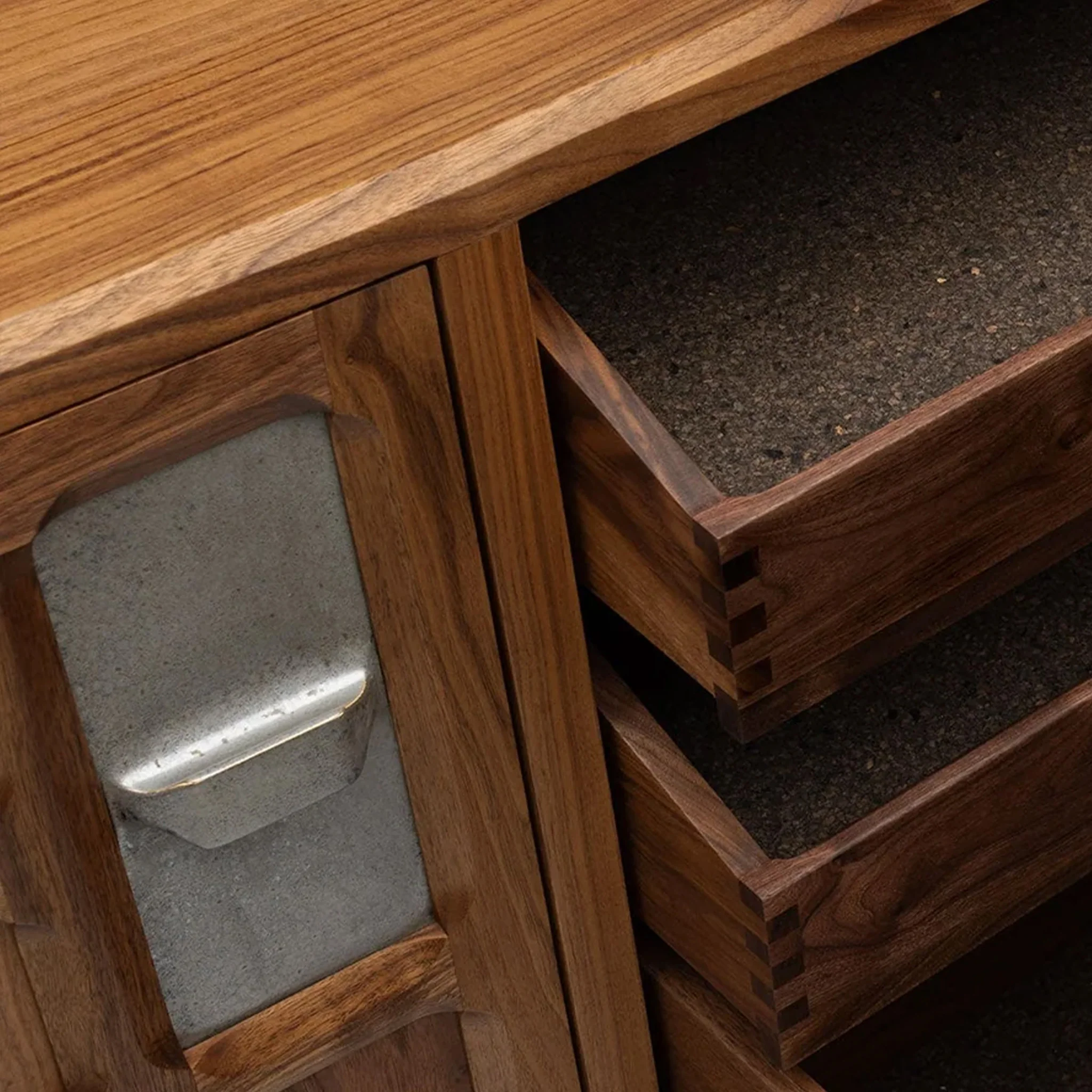 Arts and Crafts 3 Unit Sideboard Low by De La Espada - Image 5