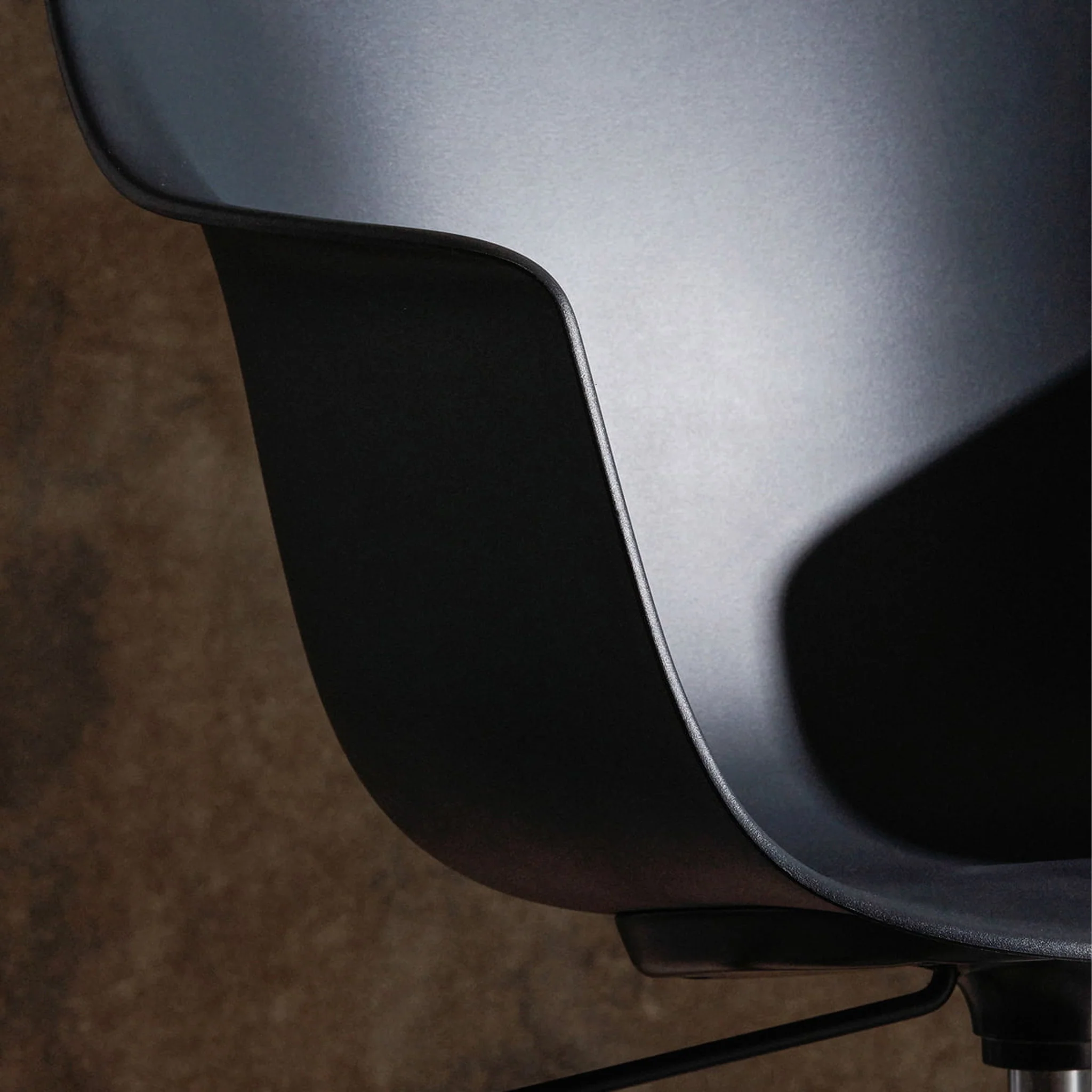 Bat Recycled Meeting Chair Height Adjustable by Gubi - Image 3