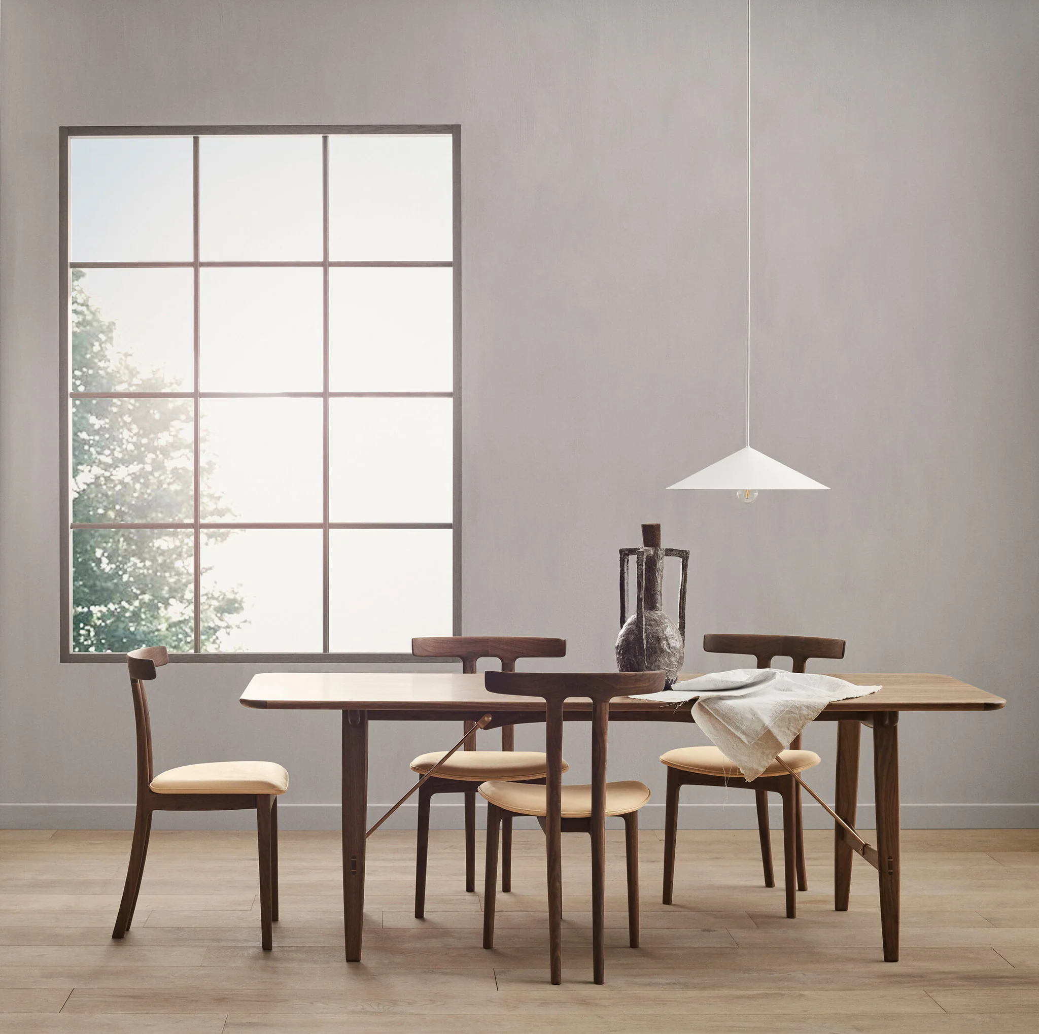 BM1160 Hunting Table by Carl Hansen & Søn - Image 9