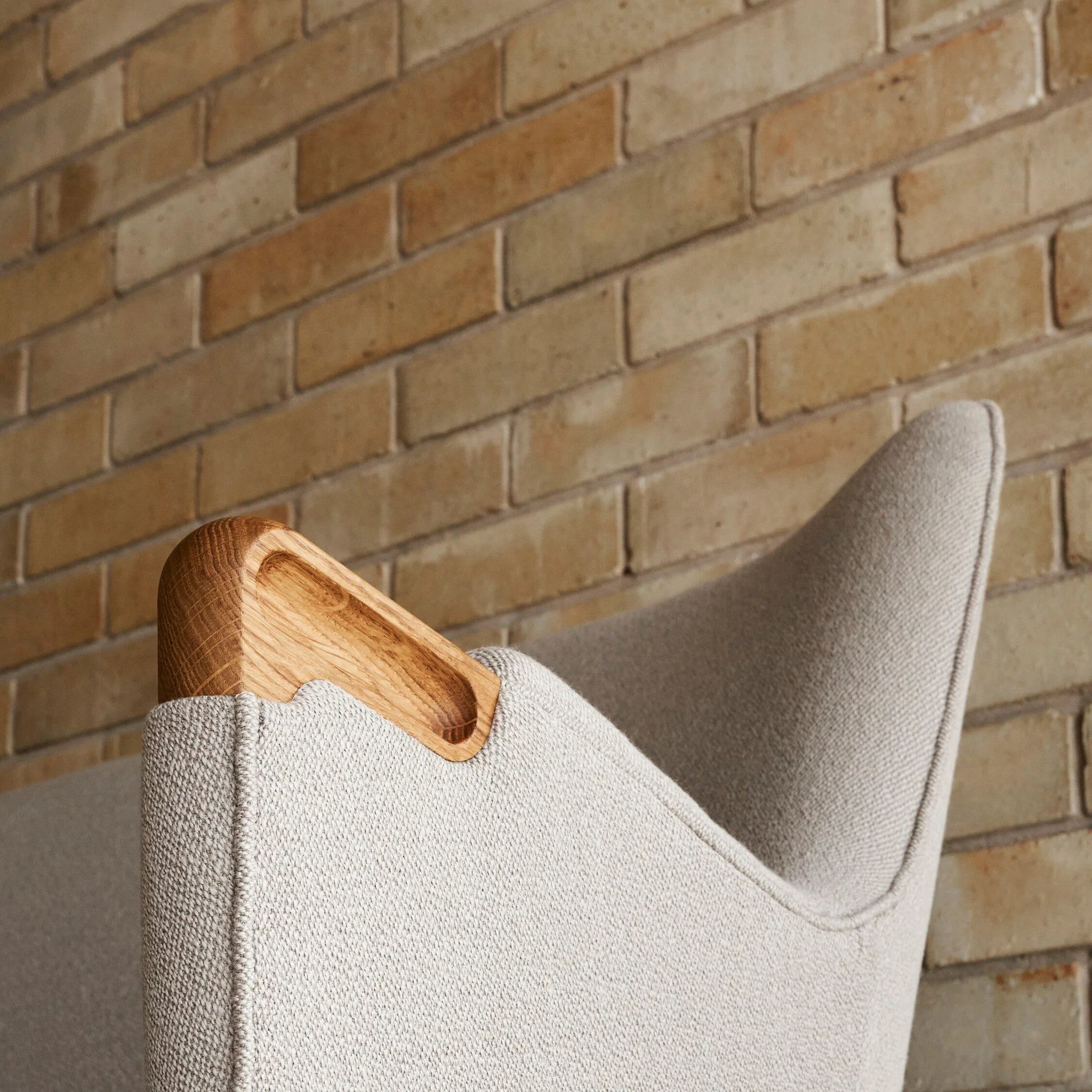 CH72 Sofa by Carl Hansen & Søn - Image 6