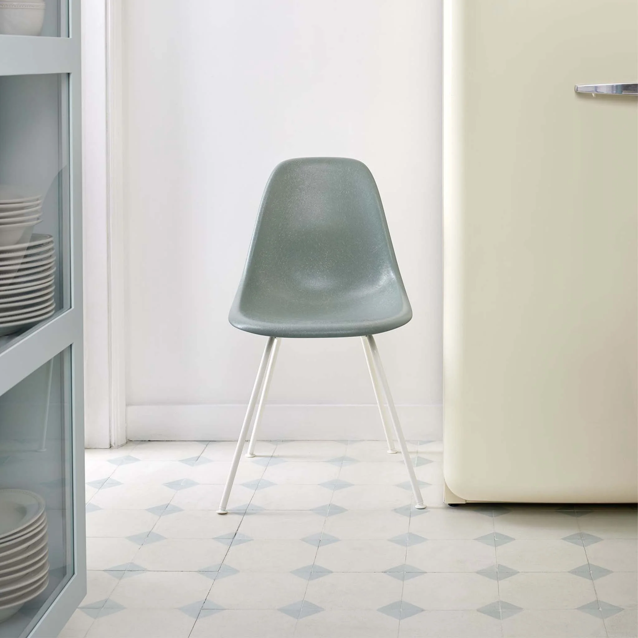 Eames Fiberglass Chair DSX by Vitra - Image 7