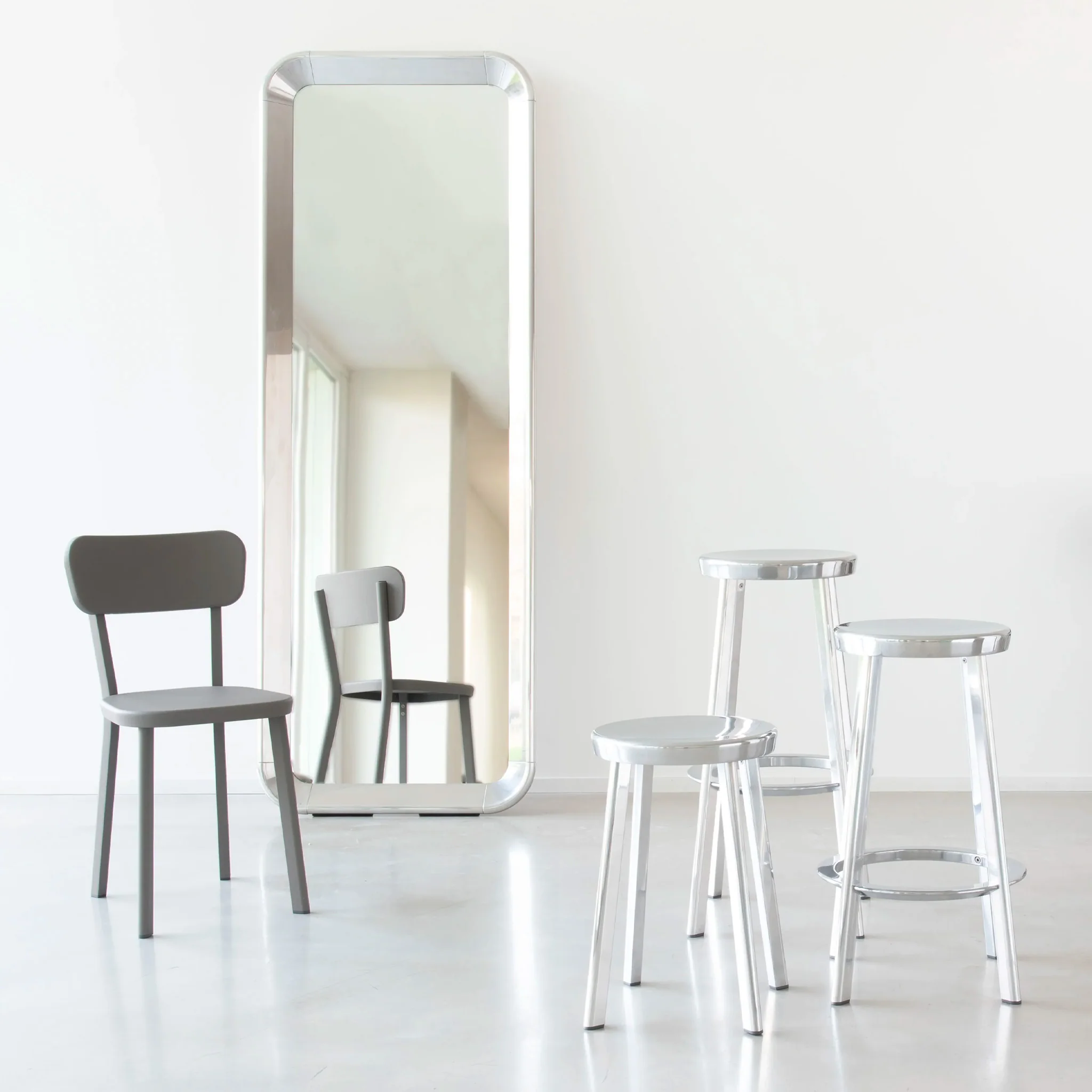 Déjà-vu Stool by Magis - Image 4