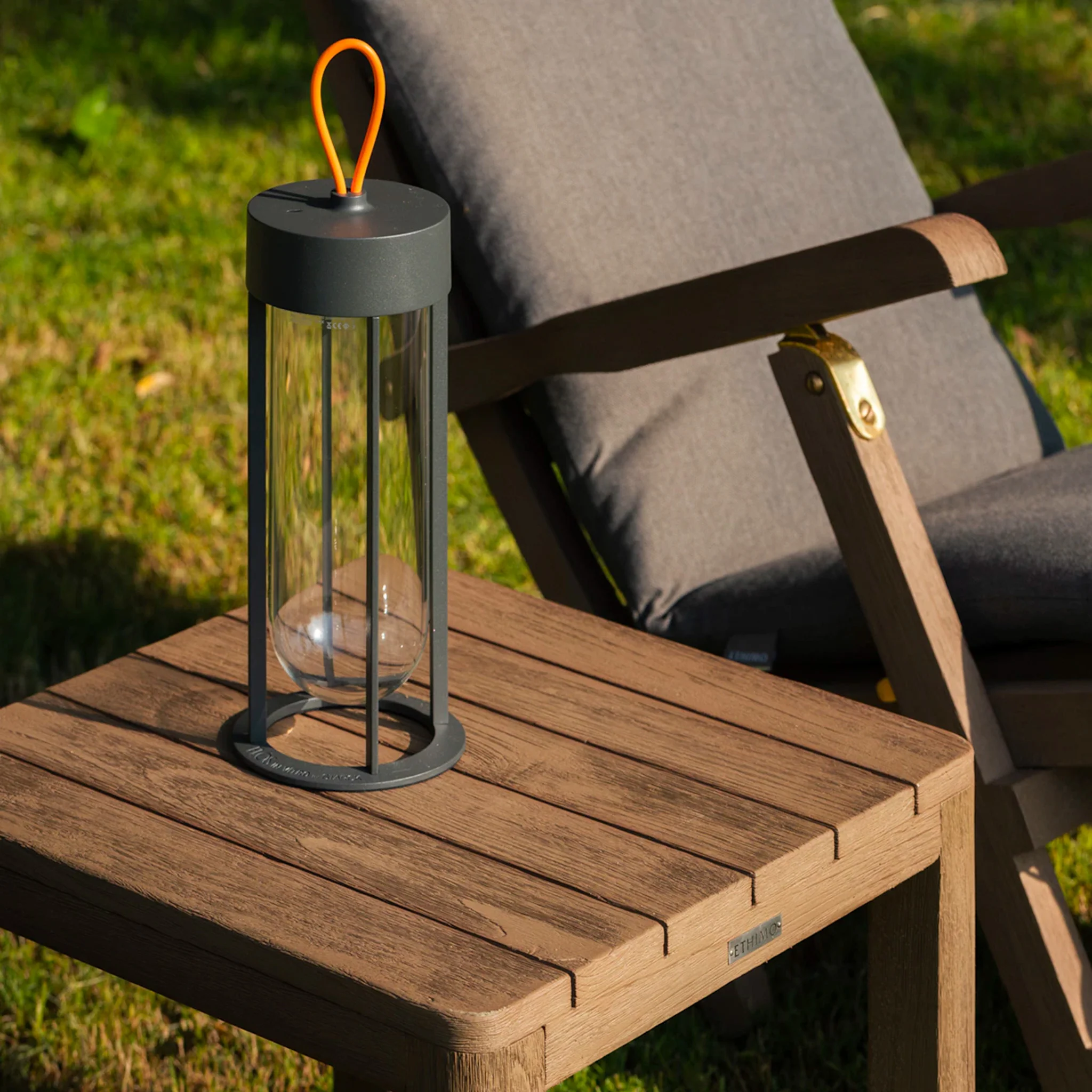 In Vitro Unplugged Lamp by Philippe Starck for Flos - Image 9