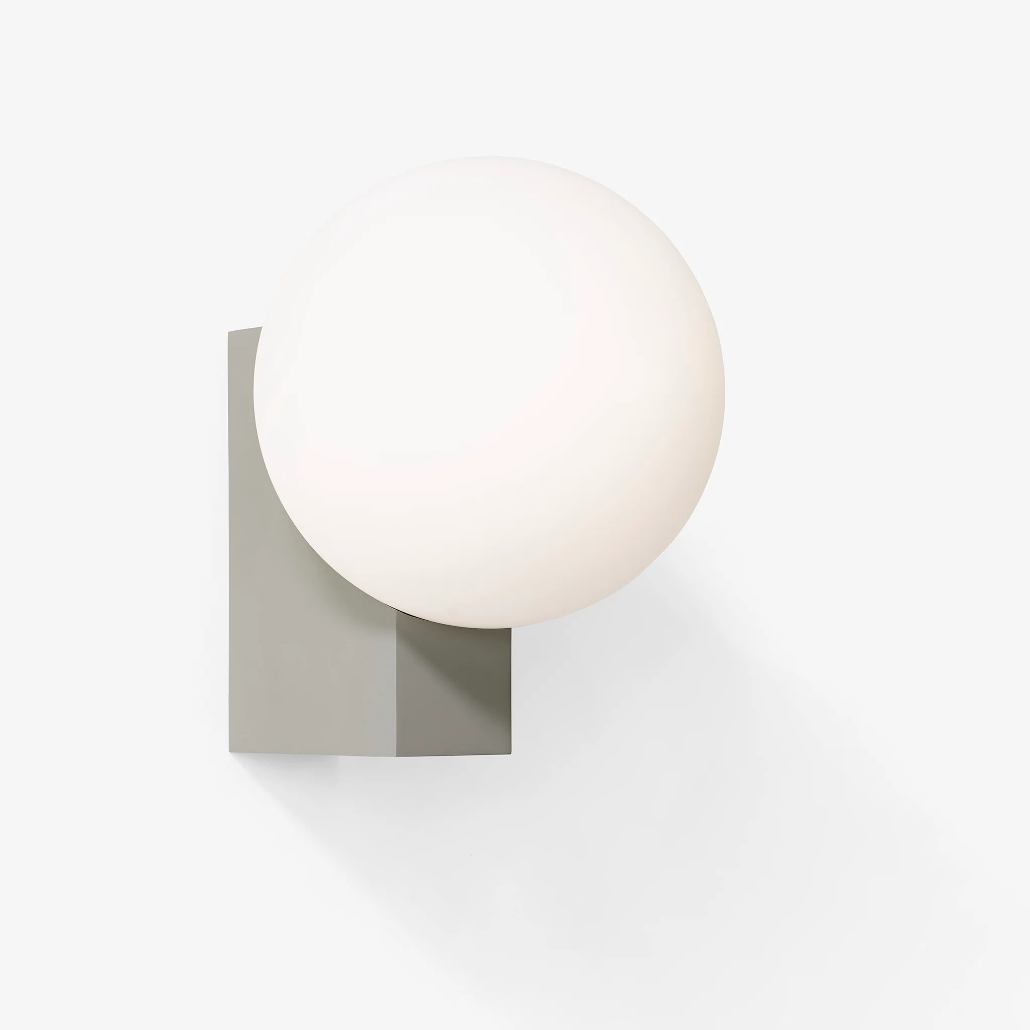 Journey SHY2 Wall Light Hardwired by &Tradition - Image 3