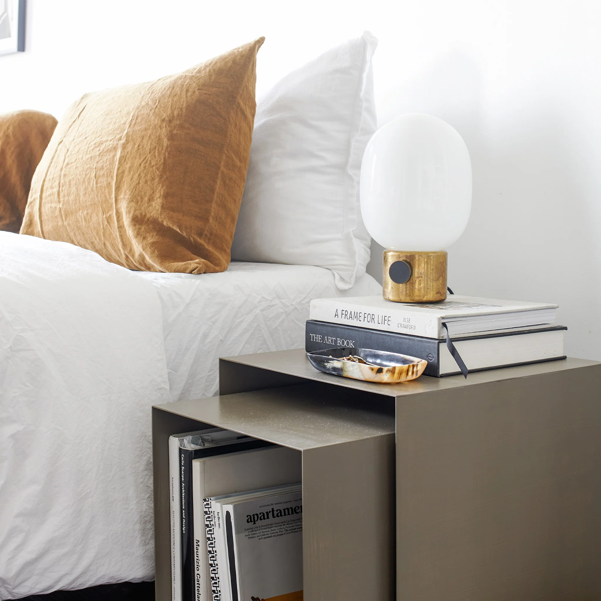 JWDA Table Lamp - Brass by Jonas Wagnell - Image 4