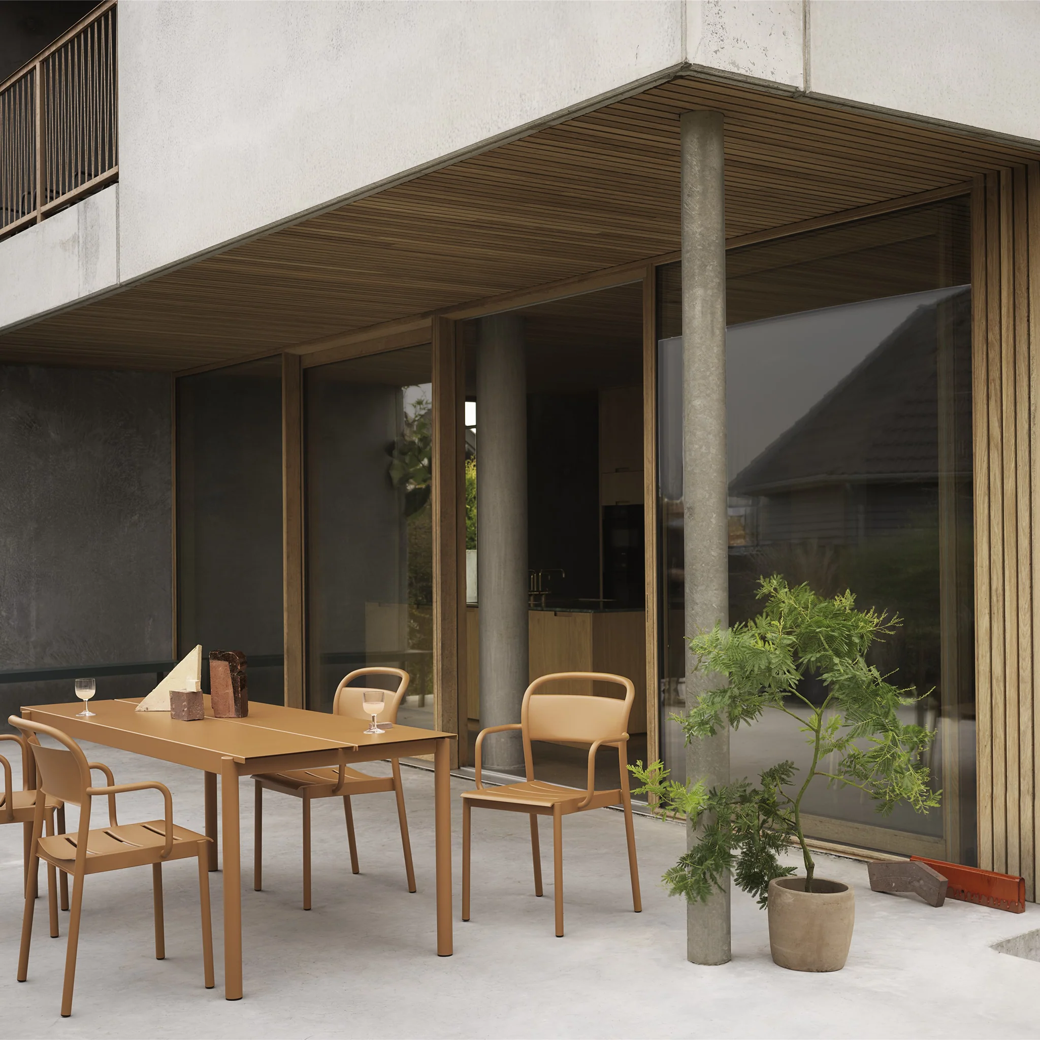 Linear Steel Table by Muuto - Image 15