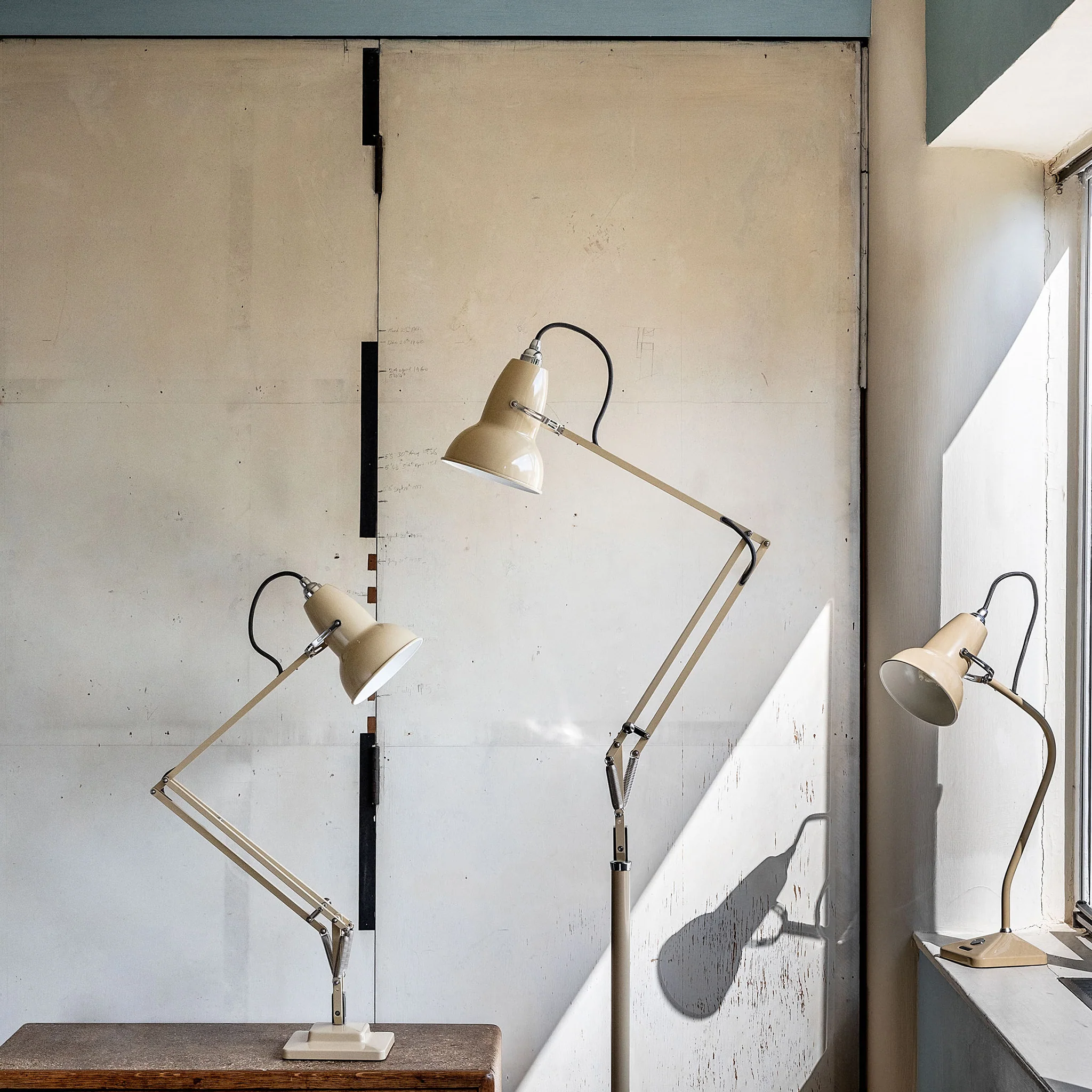 Original 1227™ Desk Lamp x National Trust Edition - Image 10