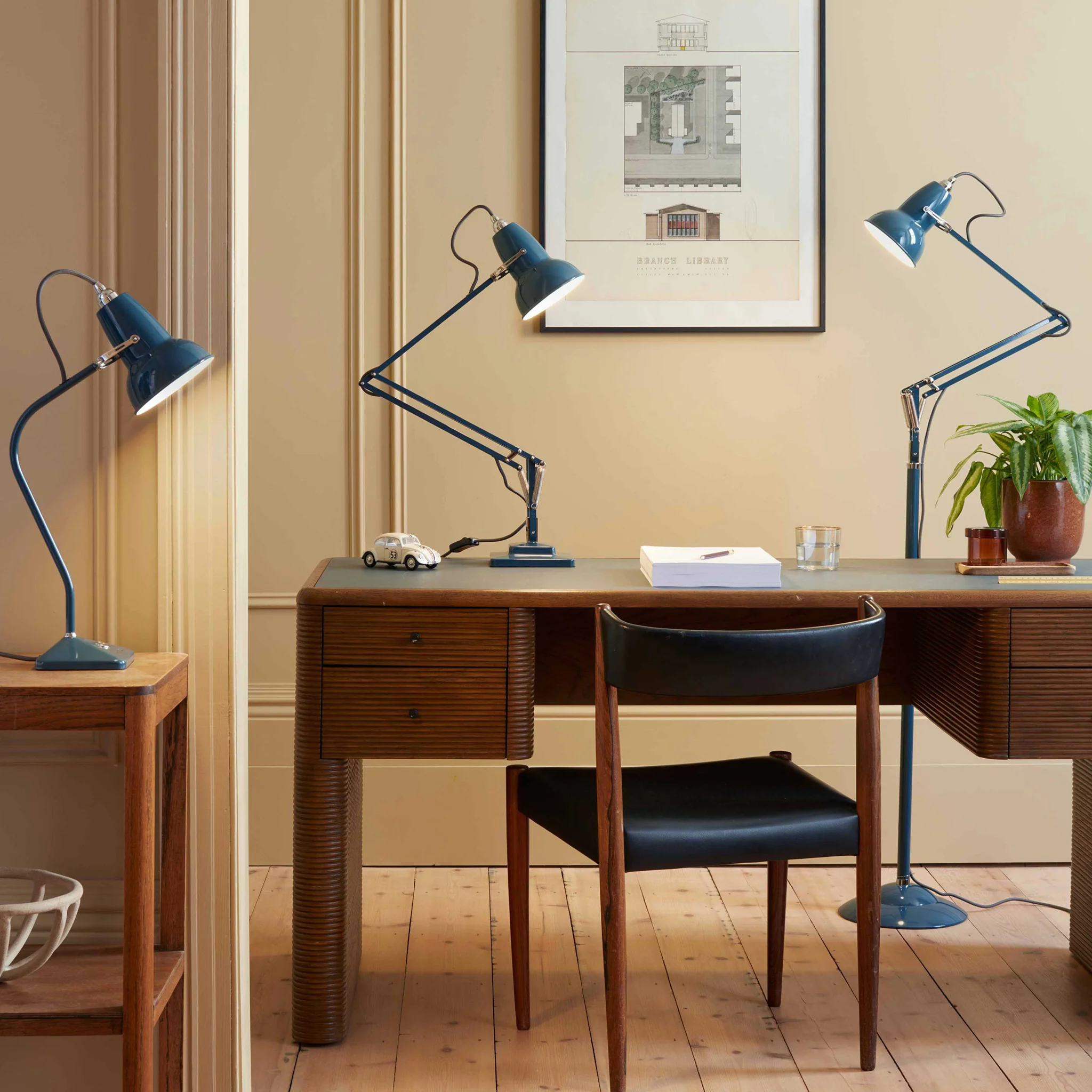 Original 1227™ Mini Table Lamp x National Trust Edition - Image 8