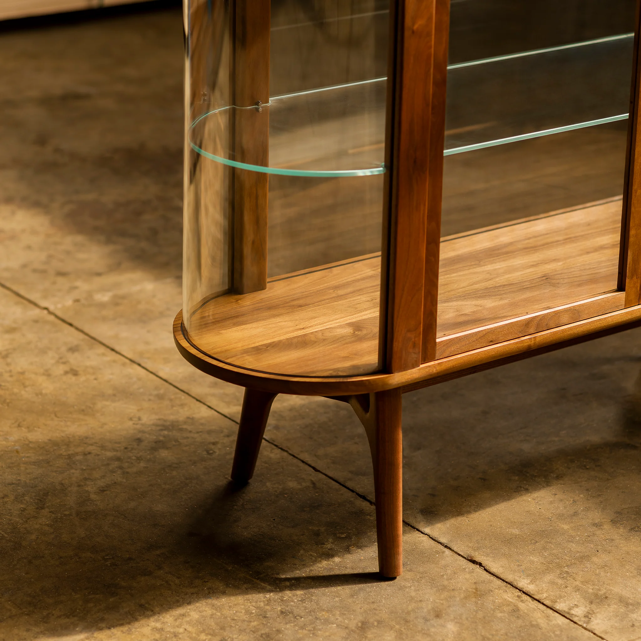 Solo Tall Vitrine by Neri & Hu for De La Espada - Image 6