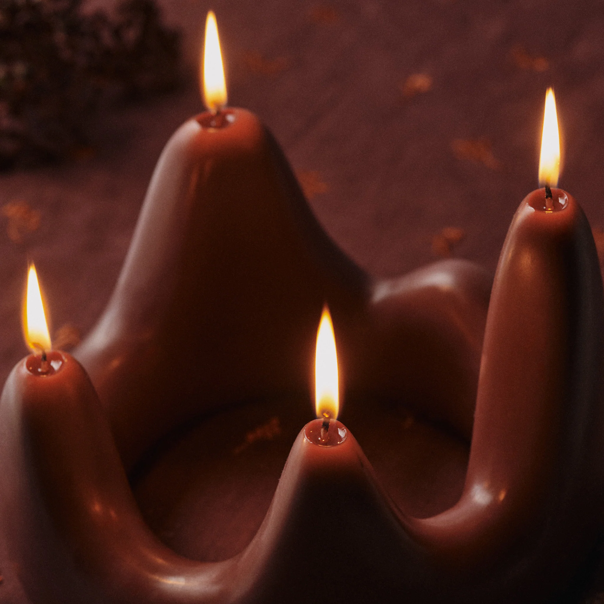 Stala Ring Candle in Dark Grape By Ferm Living - Image 3
