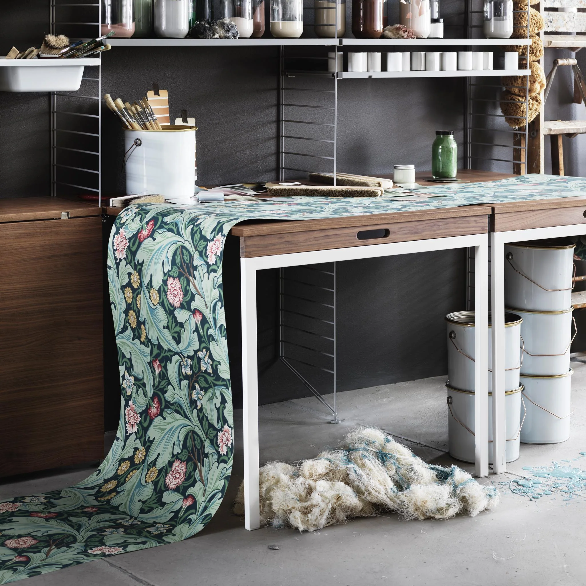 String - Folding Table - Image 12