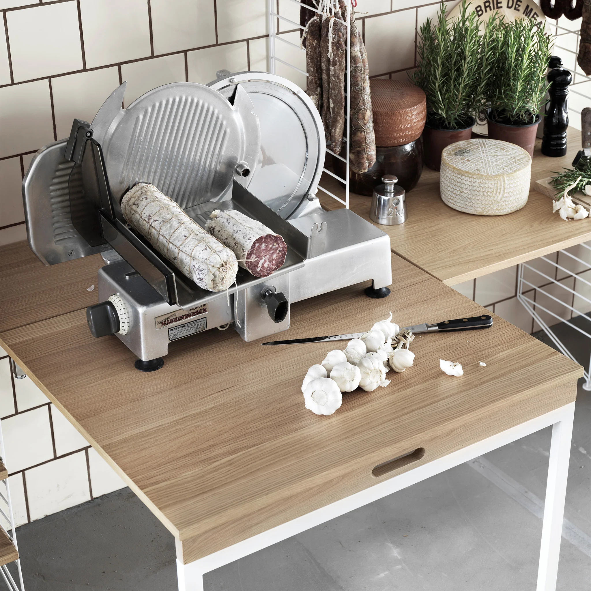 String - Folding Table - Image 9
