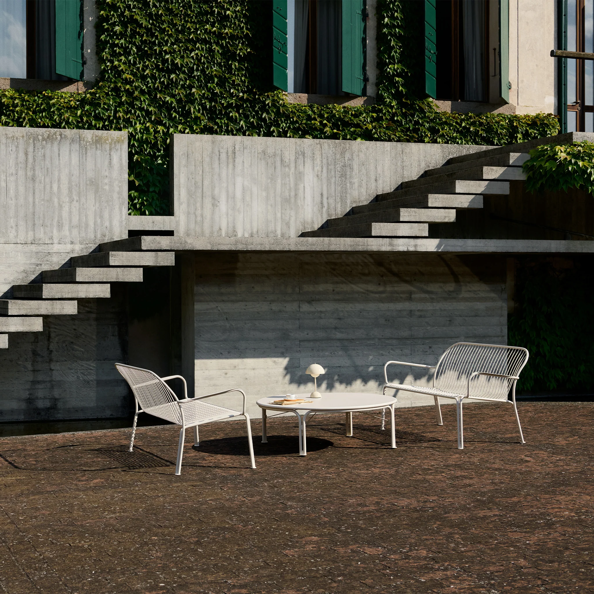 Thorvald SC110 Outdoor Lounge Sofa - Image 6
