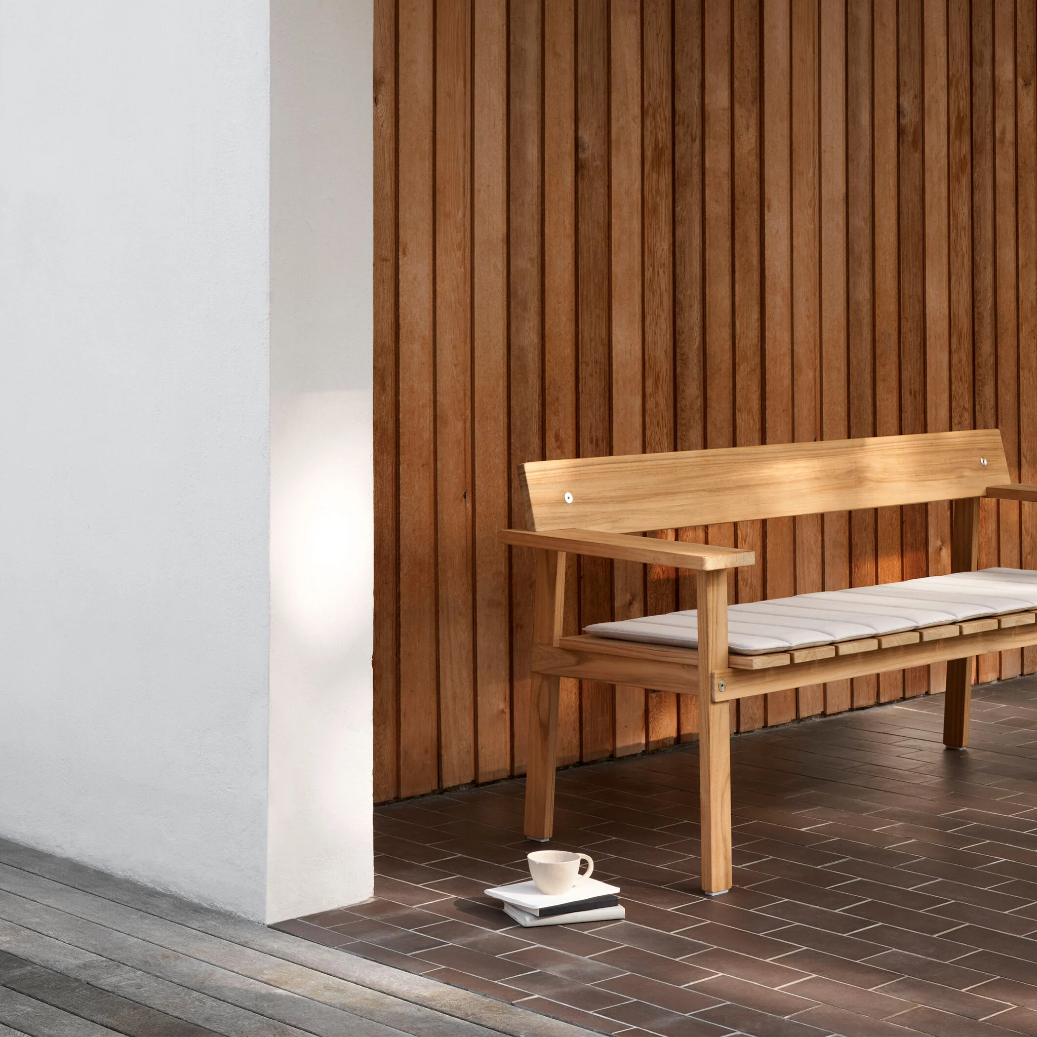 Timbur Outdoor Bench GL101 By Gudmundur Ludvik - Image 7