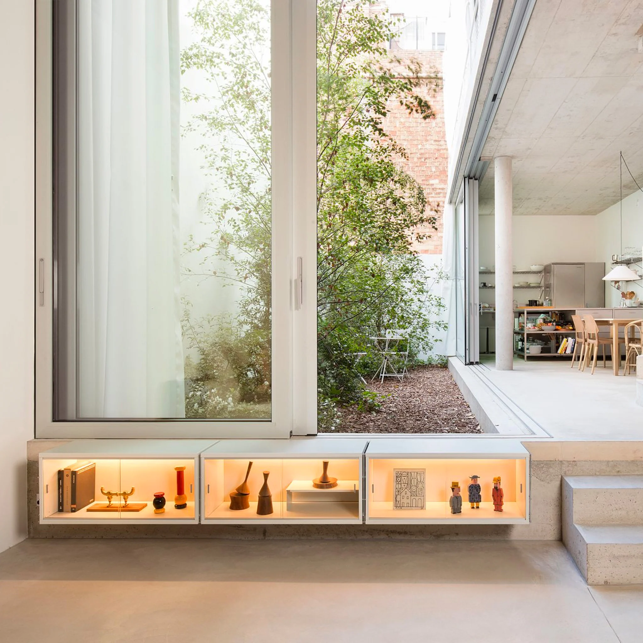 TRIA Storage System - Display Cabinet by Mobles 114 - Image 2