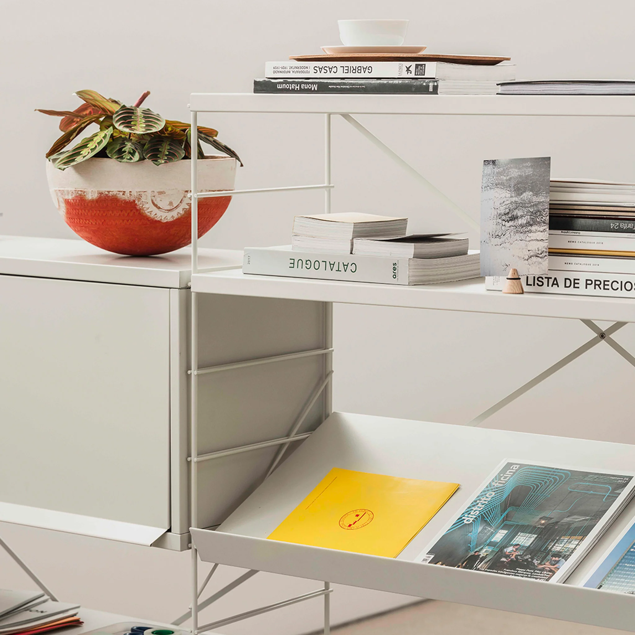 TRIA Storage System - Inclined Shelf by Mobles 114 - Image 2
