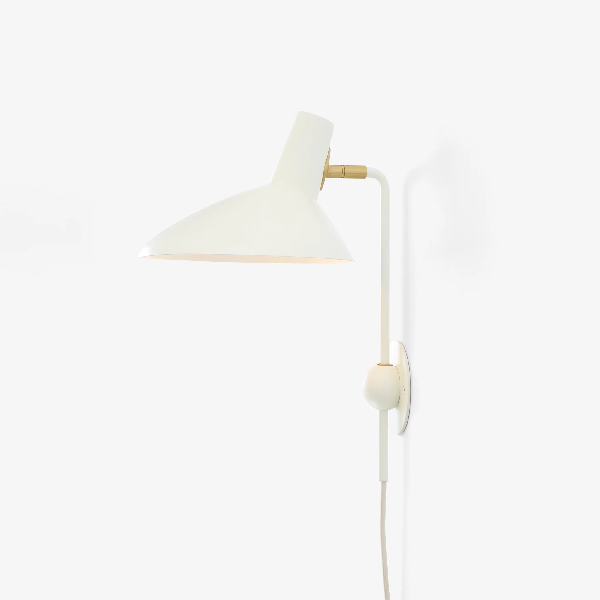 Tripod HM12 Wall Lamp 2024 by Hvidt & Mølgaard - Image 2