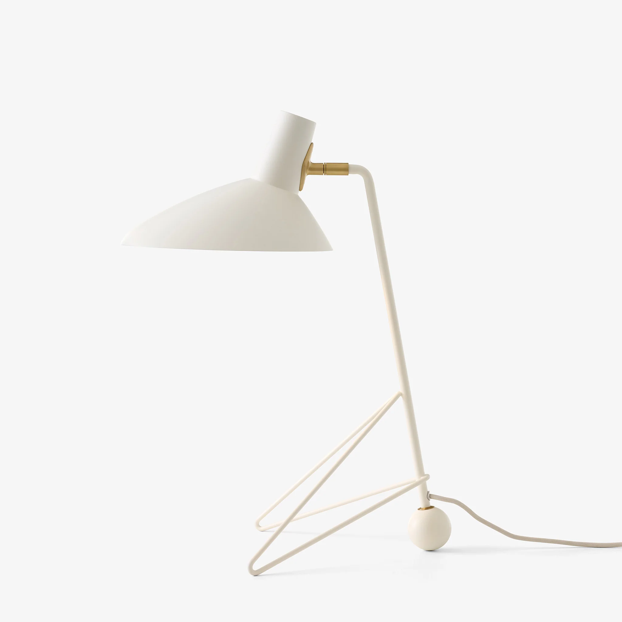 Tripod HM9 Table Lamp 2024 by Hvidt & Mølgaard - Image 2