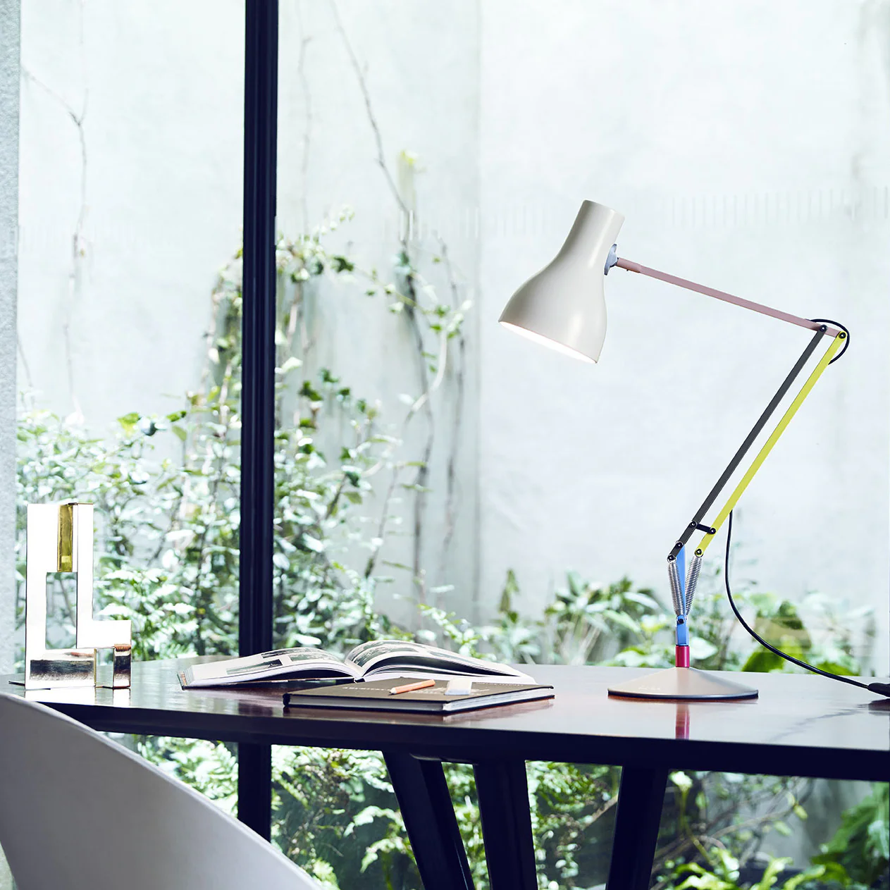 Type 75™ Desk Lamp Paul Smith Edition One - Image 4