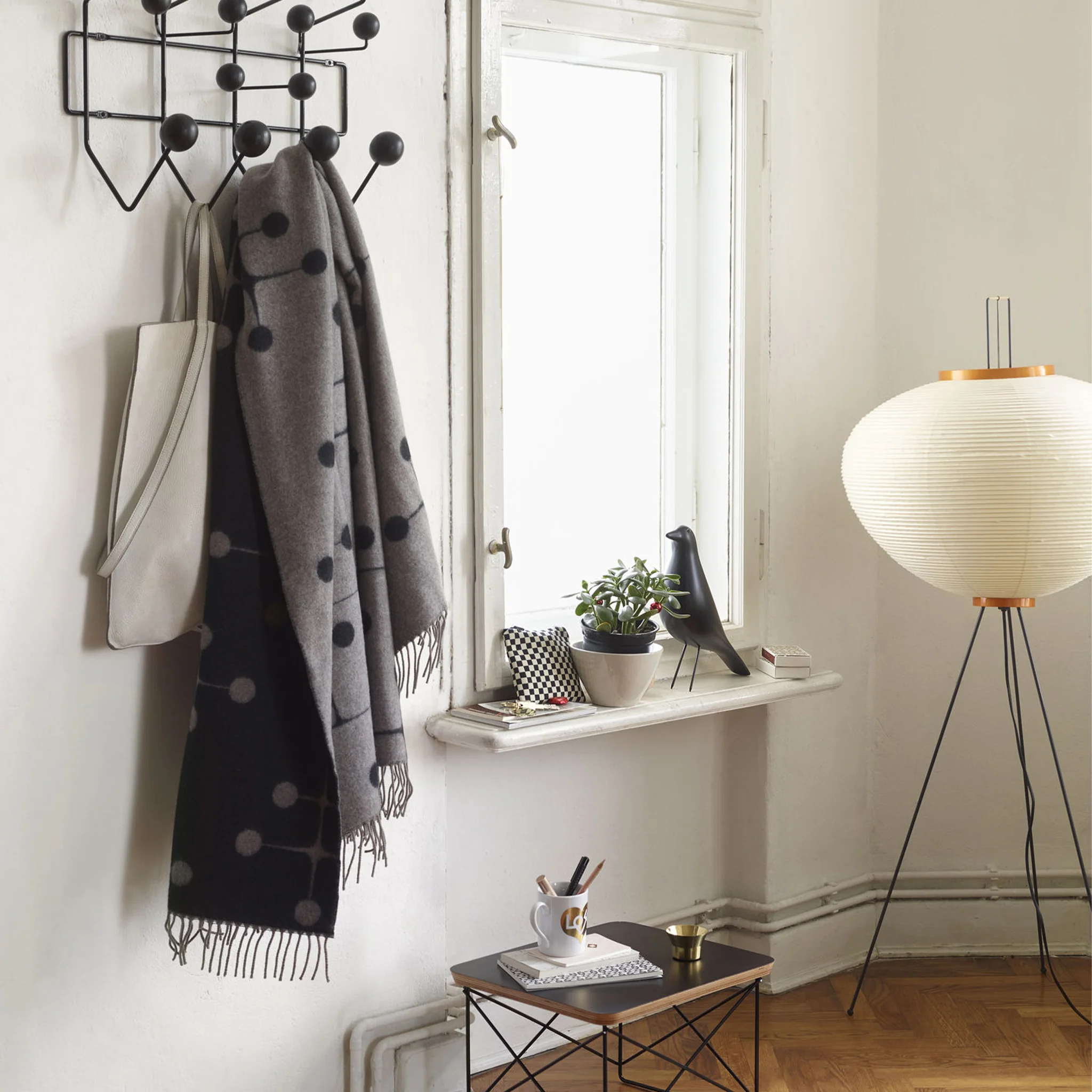 Akari 10A Floor Lamp - Image 2