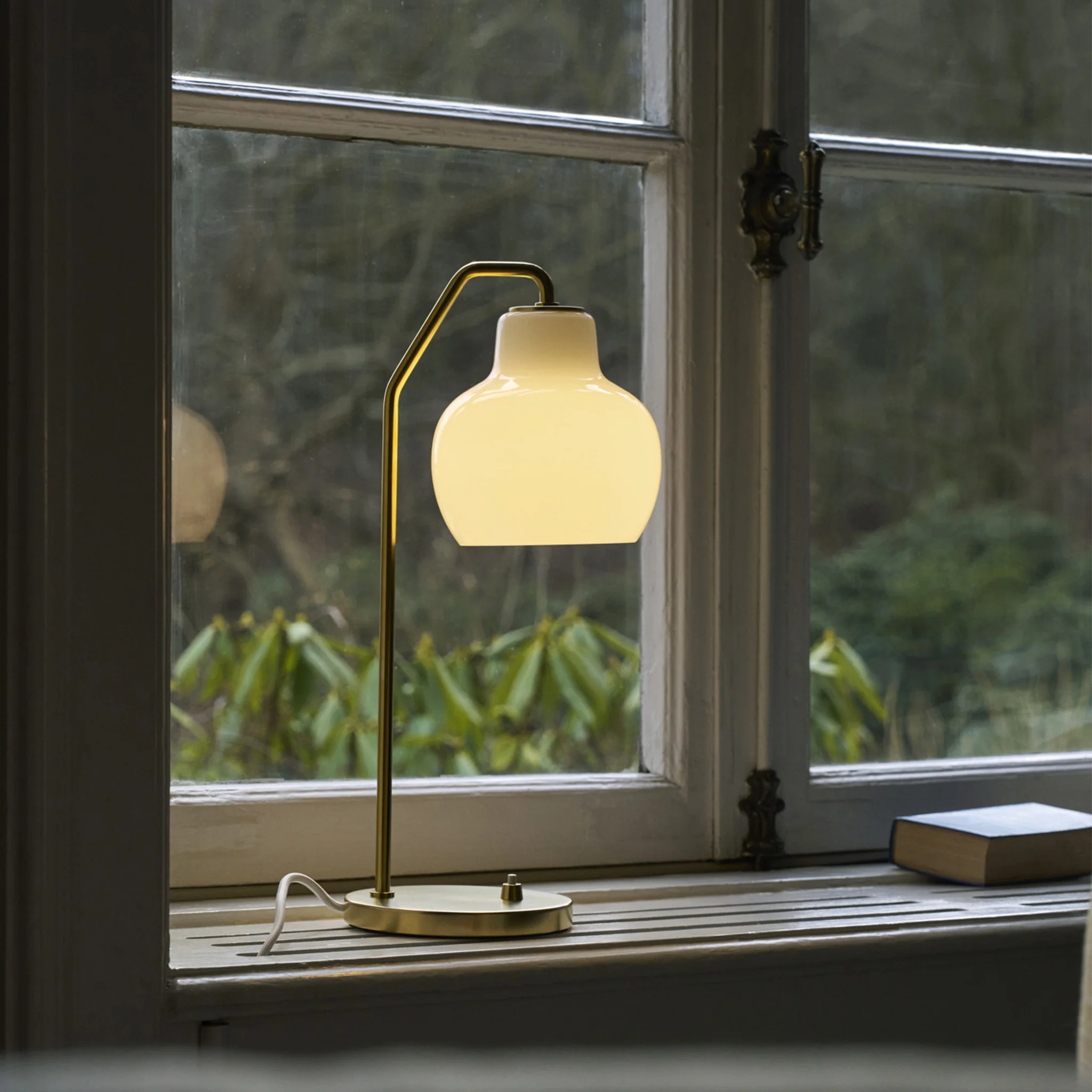 VL Ring Crown Table Lamp By Louis Poulsen - Image 4