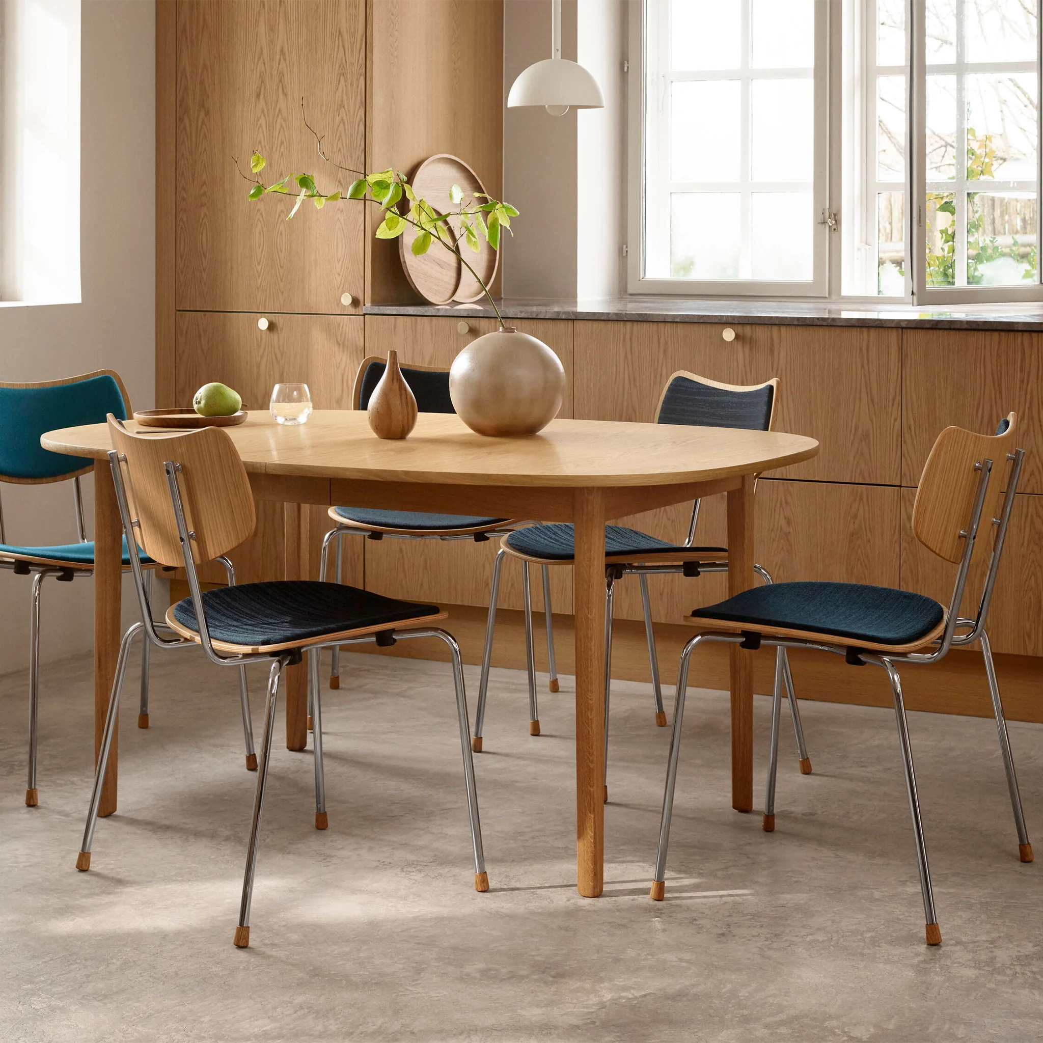 Vega Chair Upholstered VLA26P by Vilhelm Lauritzen - Image 9