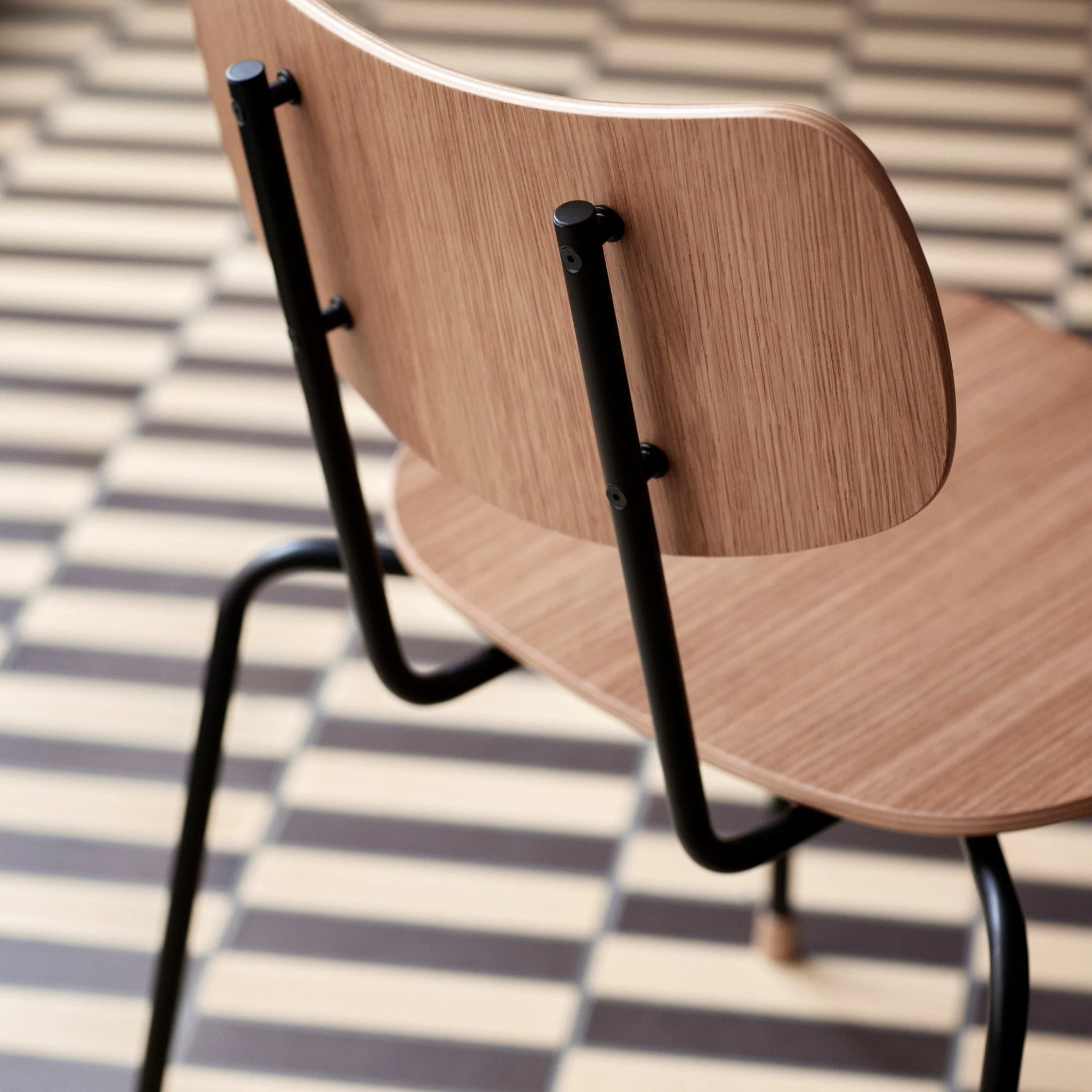 Vega Chair VLA26T by Vilhelm Lauritzen - Image 7