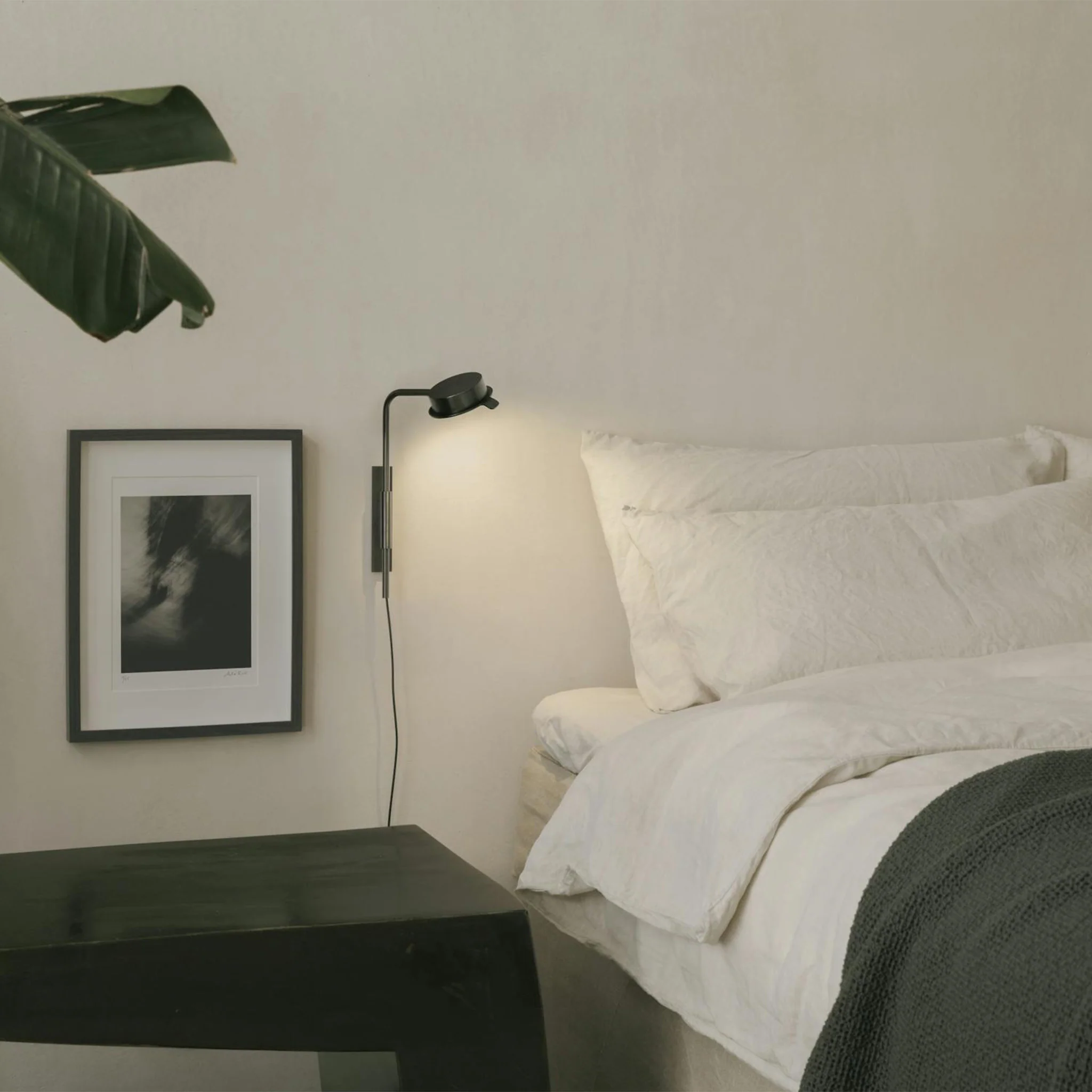 w102 Chipperfield Wall Lamp - Image 4