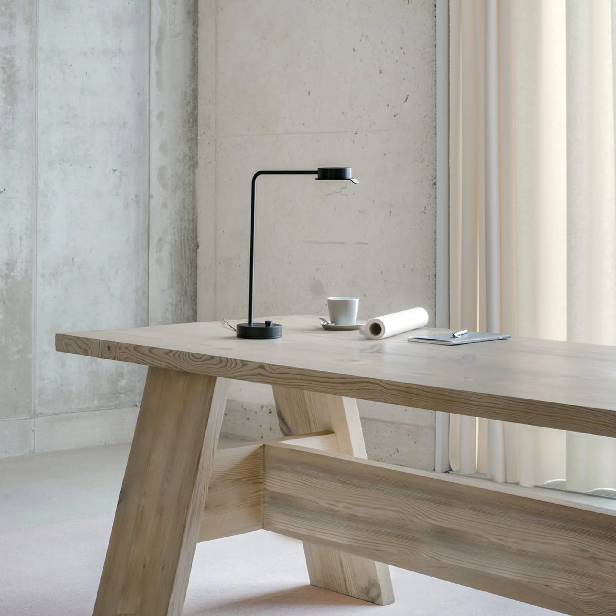 w102 Chipperfield Table Lamp - Image 4